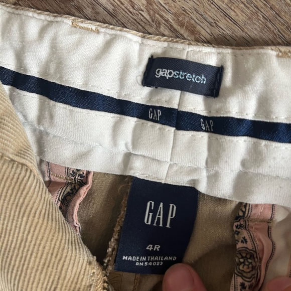 Women’s pants. Lot of 3 pairs pants and 1 pair capris. Sz 4 - Picture 2 of 6